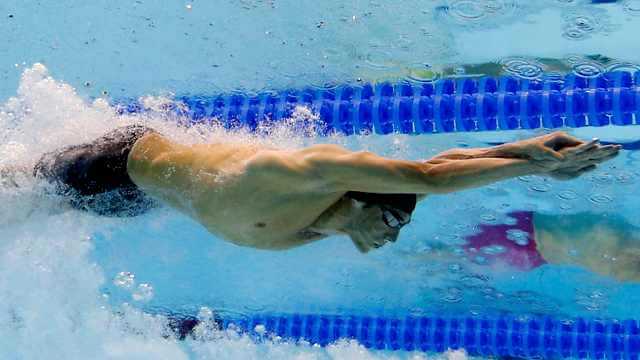 michael phelps underwater dolphin kick