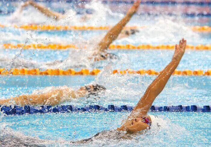 5 Reasons Tracking Your Workouts Will Make You a Faster Swimmer