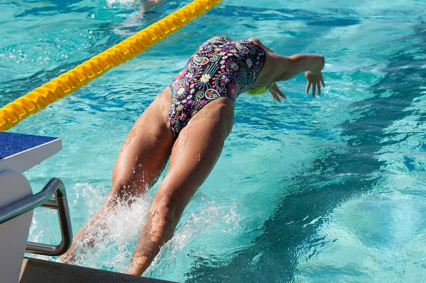 12 Ways for Swimmers to Build Unstoppable Confidence