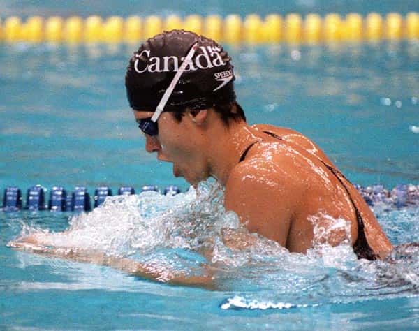 6 Myths About Goggles Only Swimmers Will Understand