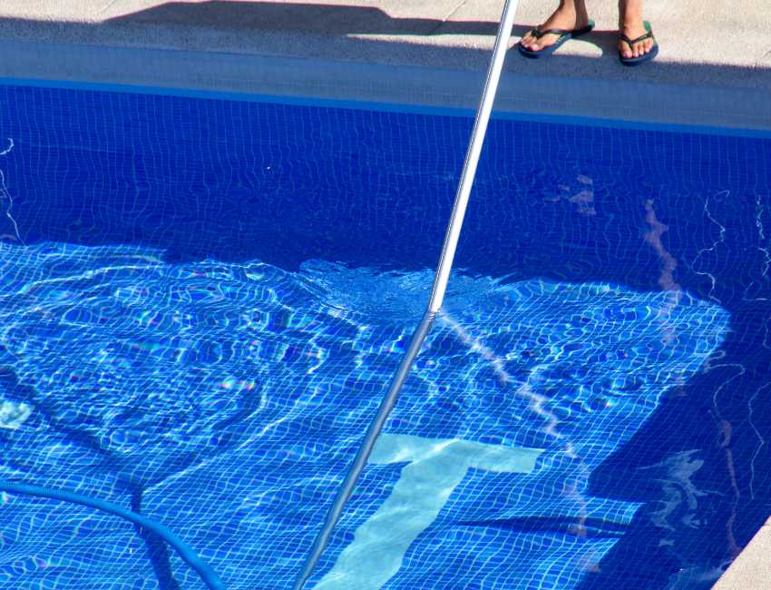 Above Ground Pool Vacuums