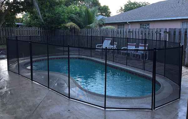 WaterWarden Pool Safety Fence