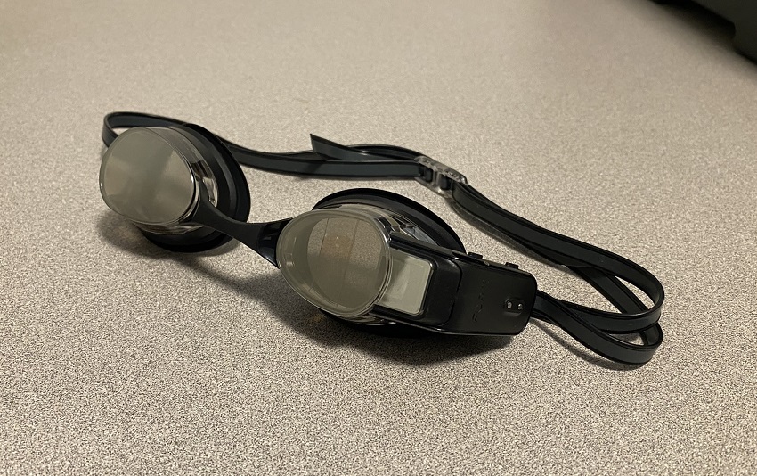 FORM Swim Goggles