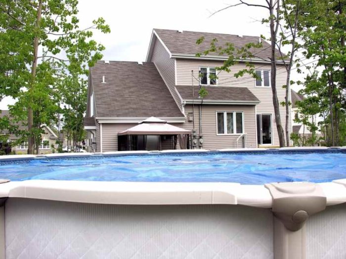 Free Chlorine vs. Combined and Total Chlorine Differences, How to Test