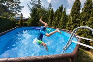 How to Clean an Above-Ground Pool
