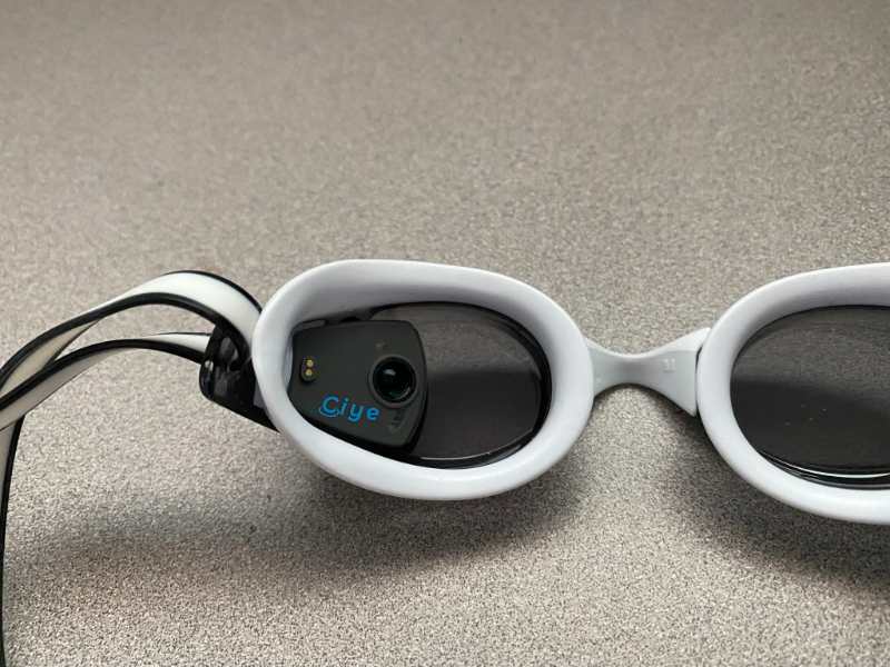 FINIS Smart Goggles - Heads Up Display
