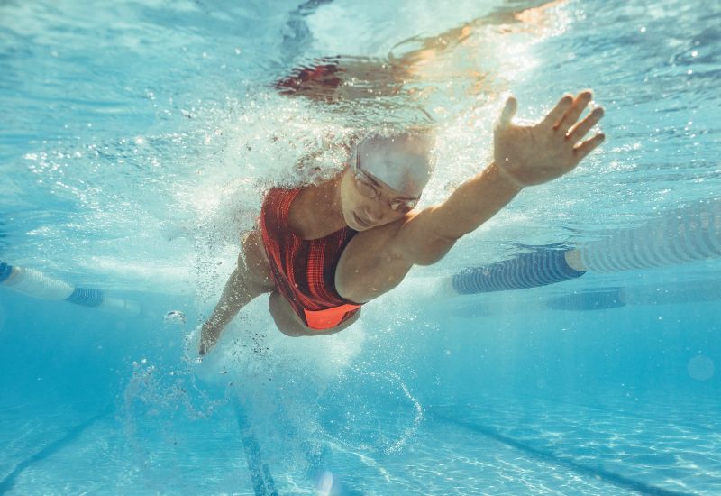 How to Breathe When Swimming - Controlled Exhalation