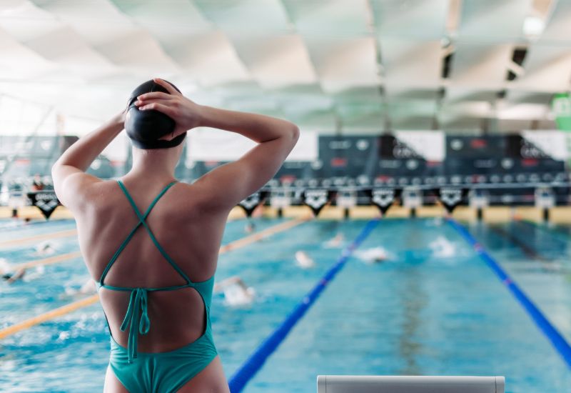 How to Get Chlorine Out of Hair