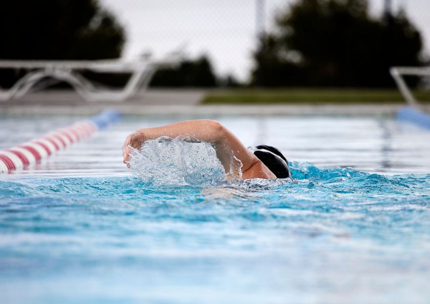 How to Remove Chlorine from Hair